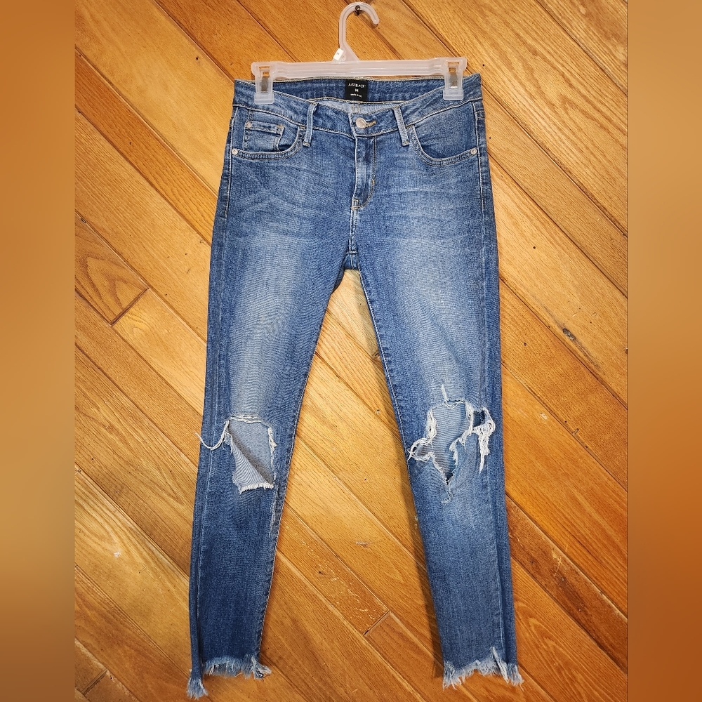 JustBlack destroyed fray hem medium wash skinny jeans size 28